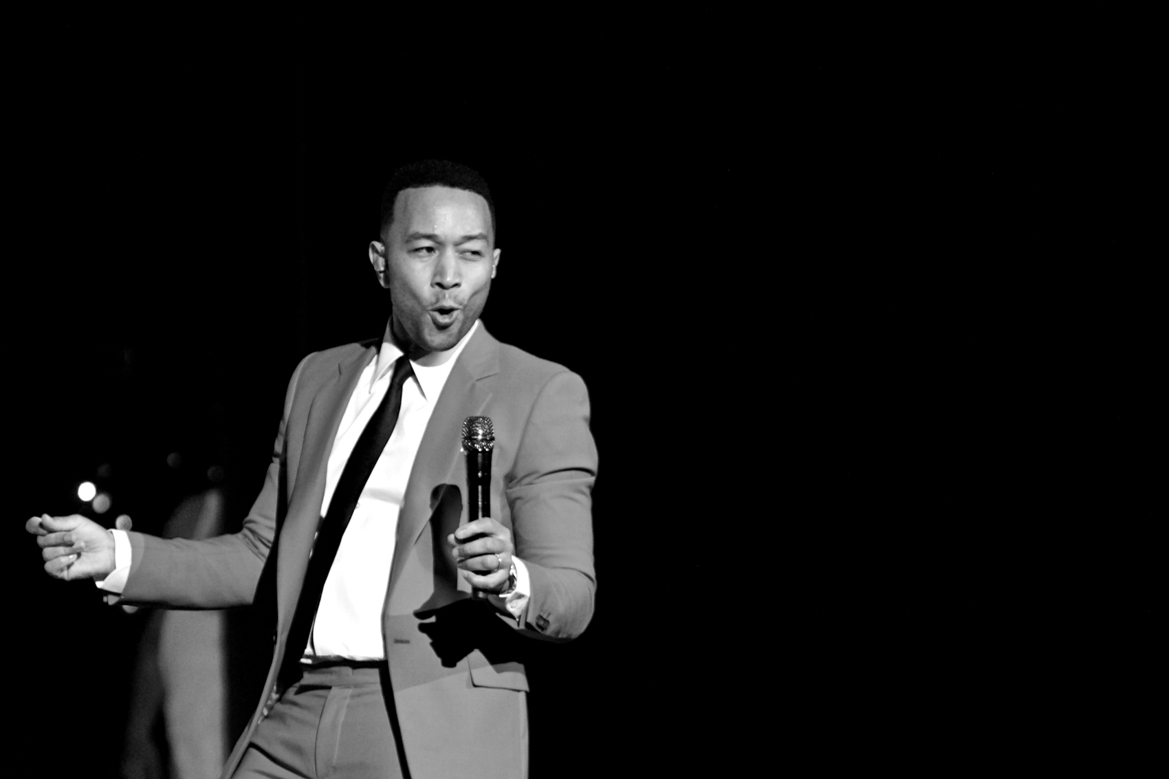 John Legend
A Legendary Christmas Tour
The Met
Philadelphia, Pa
December 4, 2018

DerekBrad.com